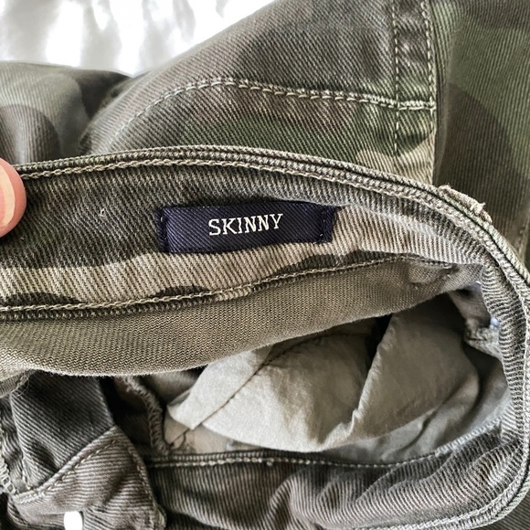 Zara Trafaluc Women's Denim Camouflage Skinny Jeans 8 Studded Accents Stretch - Picture 10 of 16